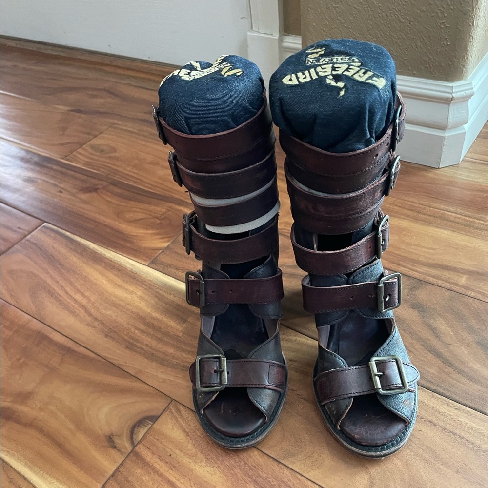 Bond Freebird heeled sandals